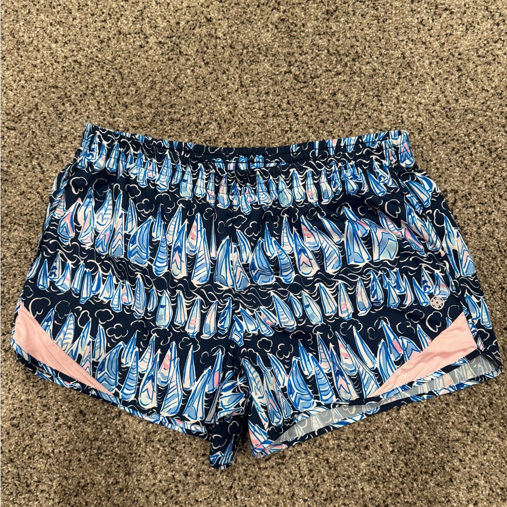 Lilly Pulitzer Ocean Trail Low Tide Navy Sail Sailboat Athletic Shorts Medium